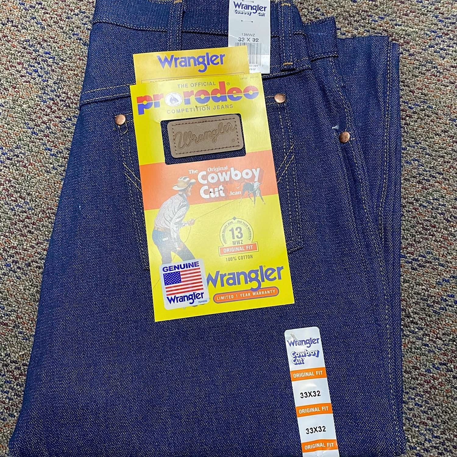 Wrangler Men's Original Fit Jean Rigid - Image 4